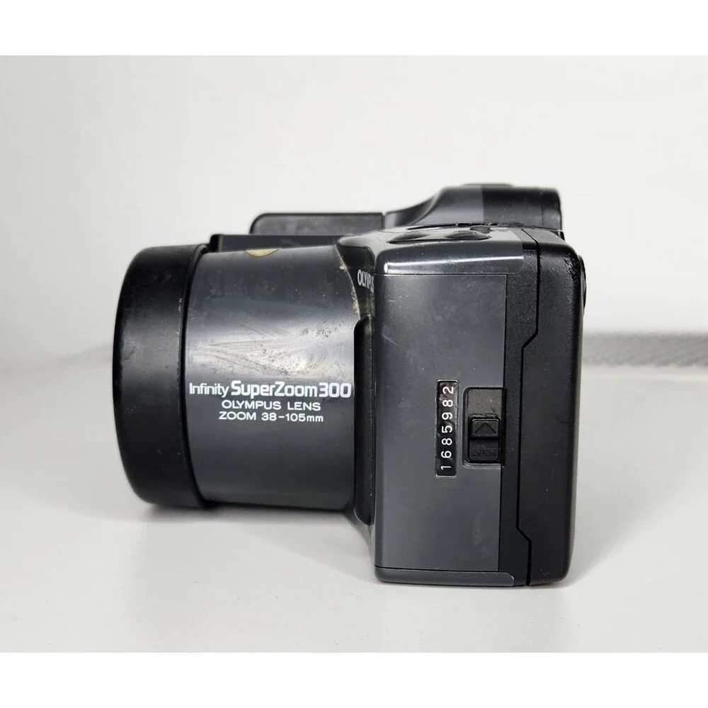 Olympus Infinity AZ-300 Super Zoom AF/MULTI MODE w/Case Tested Working!